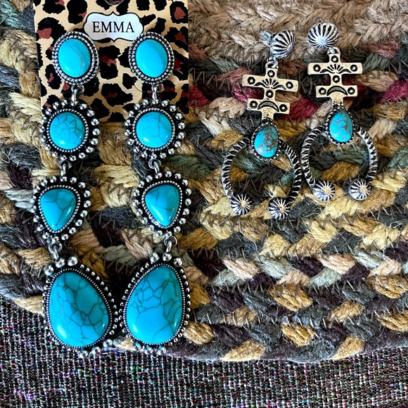 Turquoise earrings sold together - Picture 1 of 2